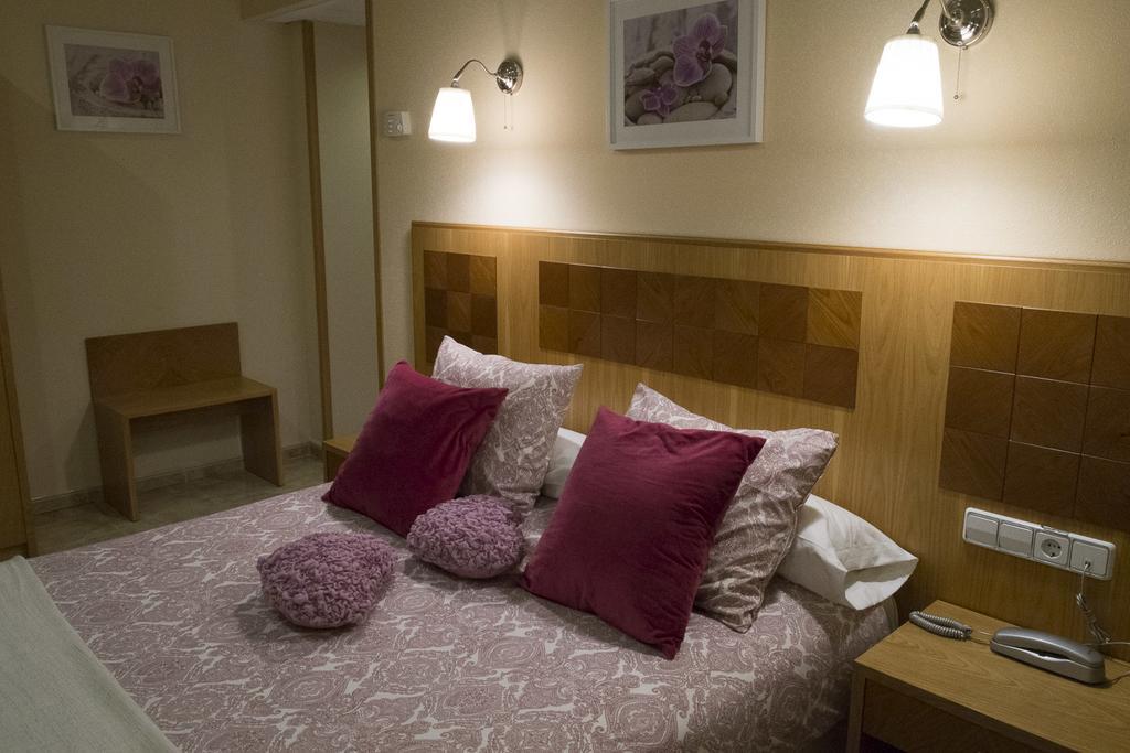 Hostal Azul El Molar Quarto foto